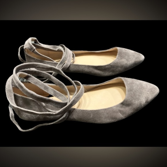 Vince Camuto suede flats, sz 6.5 - Picture 3 of 5